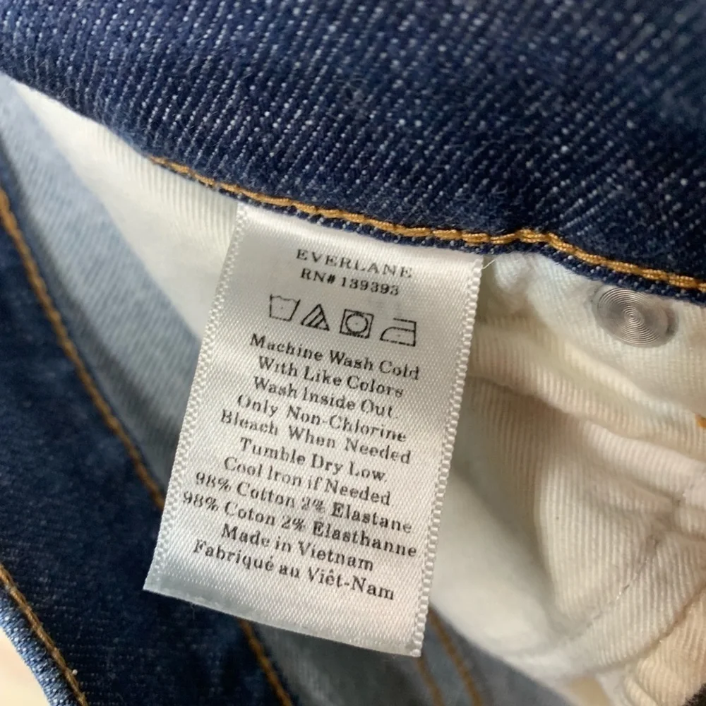 Everlane Mid-Rise Straight Jean​​​​ - Picture 5 of 8